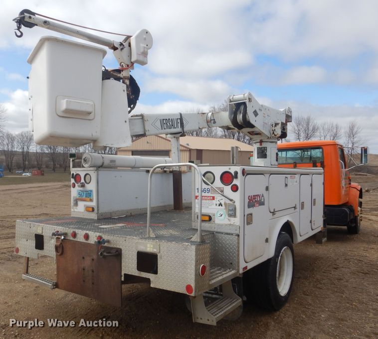 image for item KT9008 1996 International 4700  bucket truck