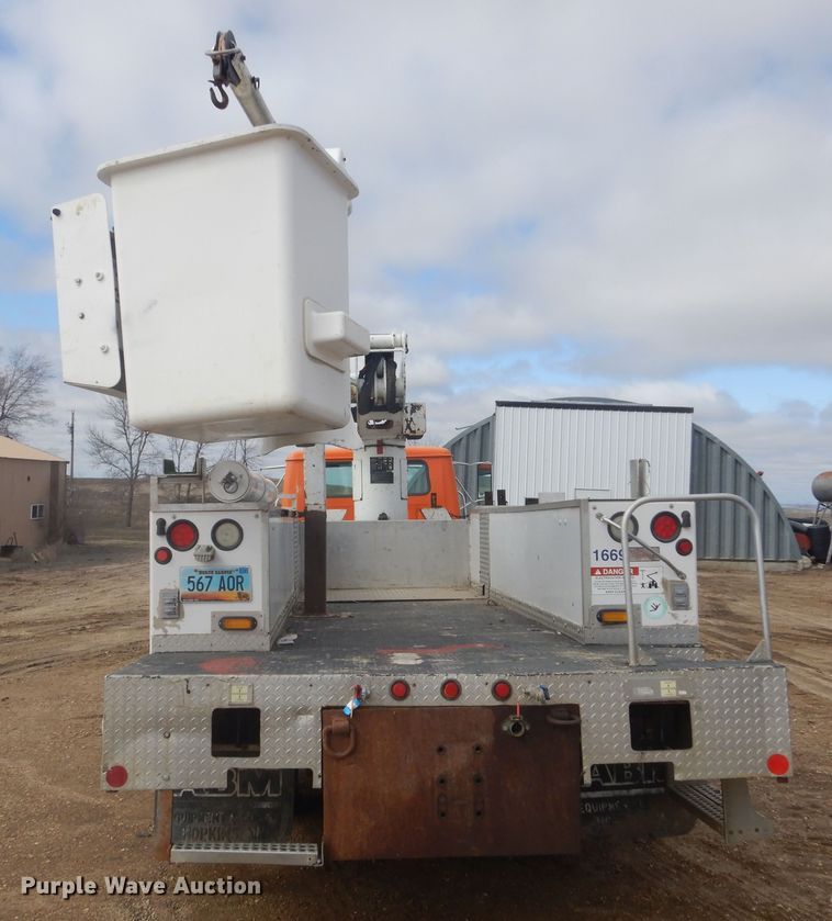 image for item KT9008 1996 International 4700  bucket truck