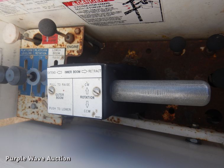 image for item KT9008 1996 International 4700  bucket truck