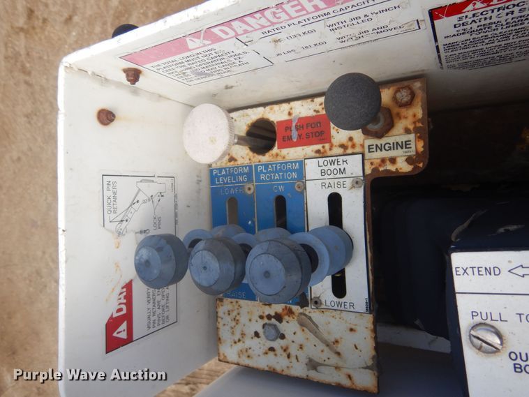 image for item KT9008 1996 International 4700  bucket truck