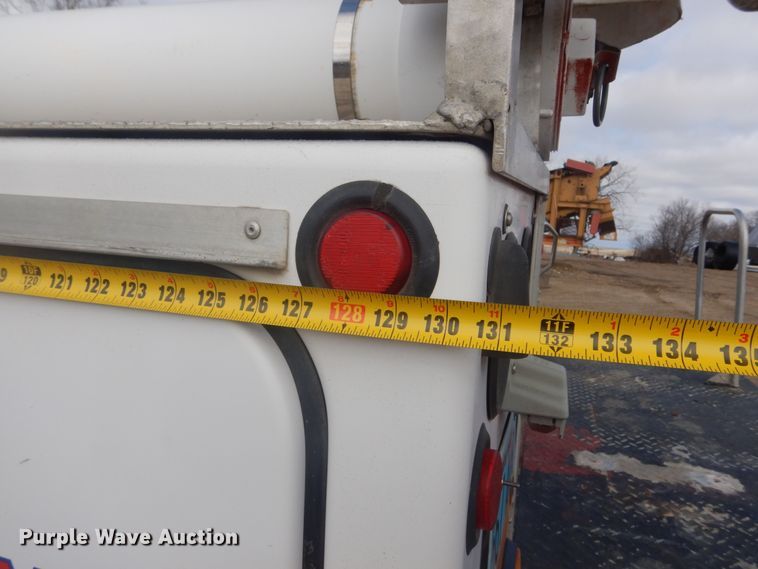 image for item KT9008 1996 International 4700  bucket truck