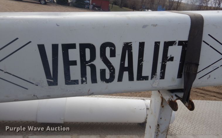 image for item KT9008 1996 International 4700  bucket truck