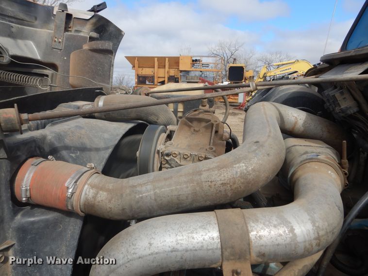 image for item KT9008 1996 International 4700  bucket truck