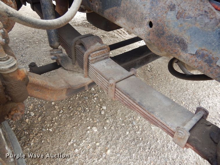 image for item KT9008 1996 International 4700  bucket truck