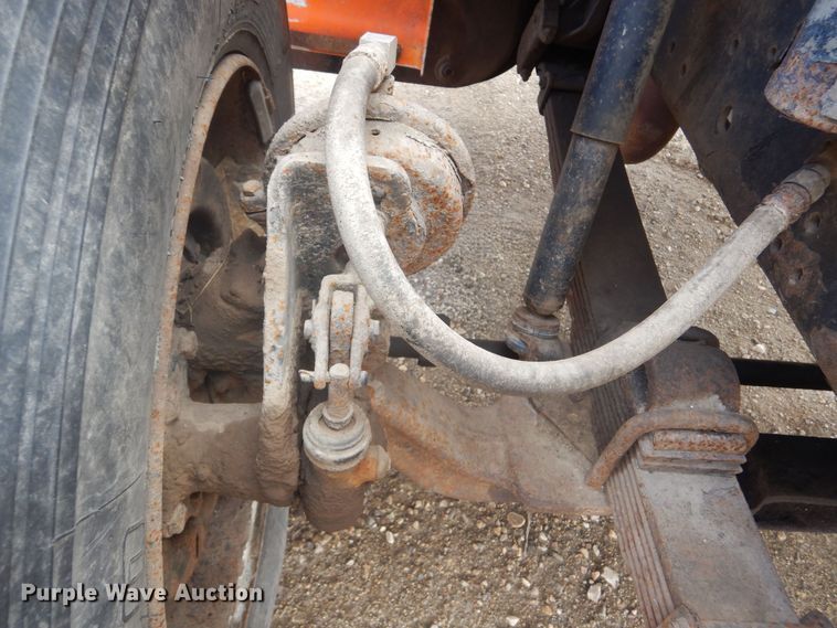 image for item KT9008 1996 International 4700  bucket truck