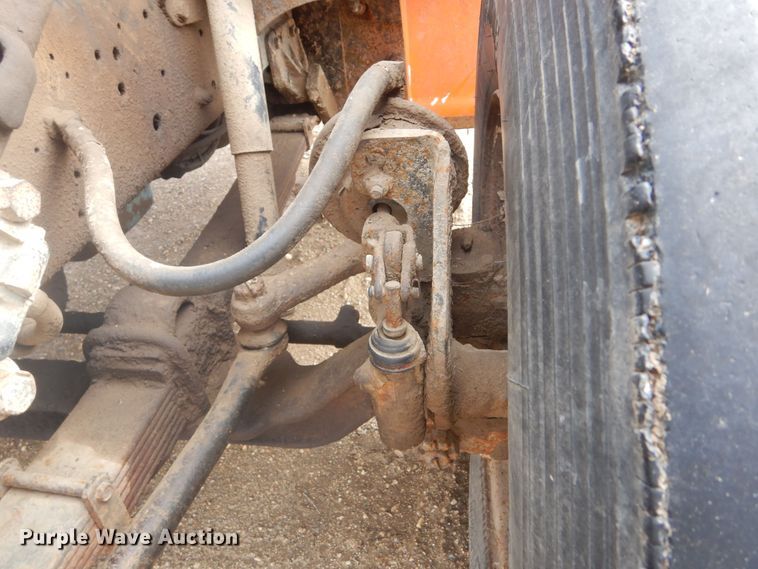 image for item KT9008 1996 International 4700  bucket truck