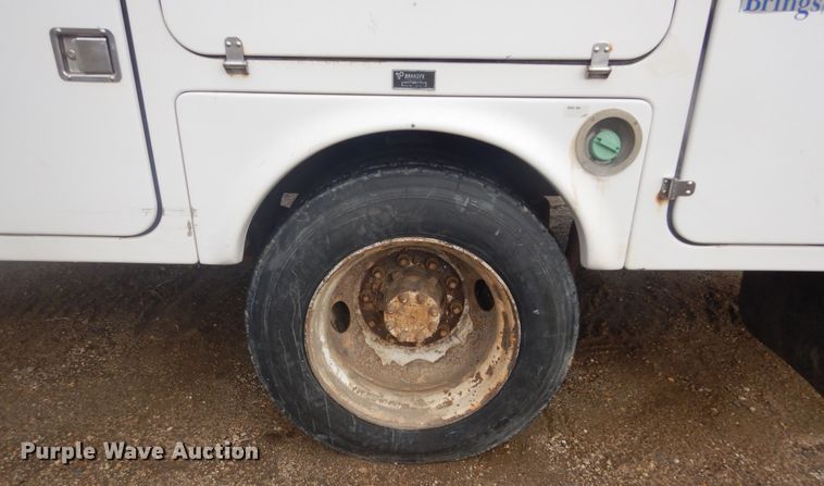 image for item KT9008 1996 International 4700  bucket truck