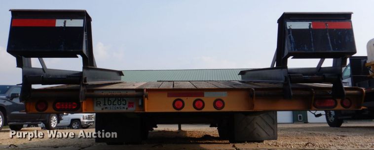 image for item MF9063 2007 Redi Haul R25210  equipment trailer
