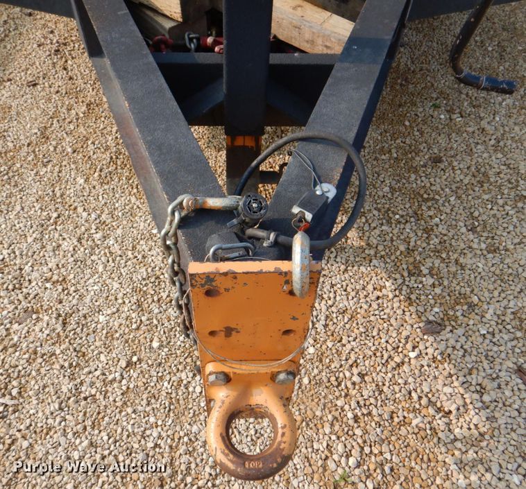 image for item MF9063 2007 Redi Haul R25210  equipment trailer