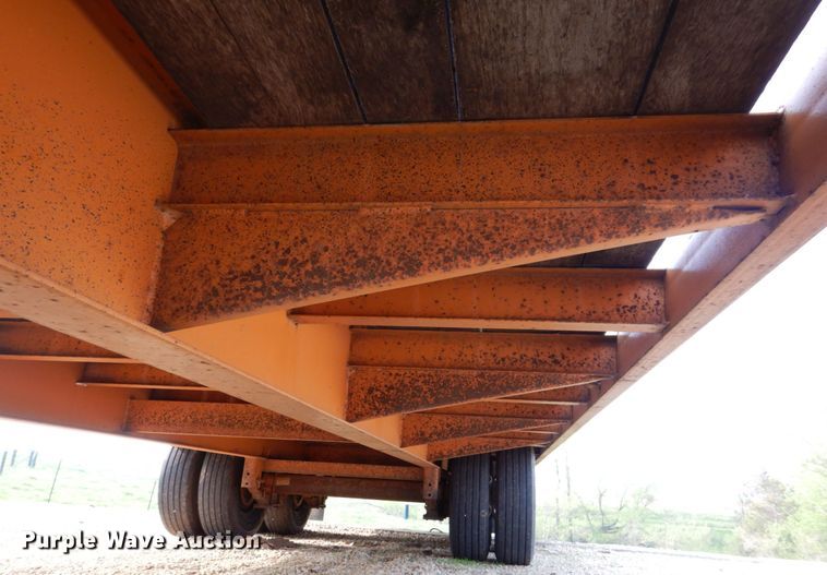 image for item MF9063 2007 Redi Haul R25210  equipment trailer