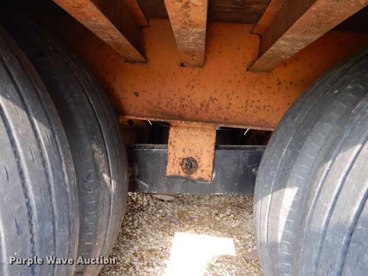 image for item MF9063 2007 Redi Haul R25210  equipment trailer