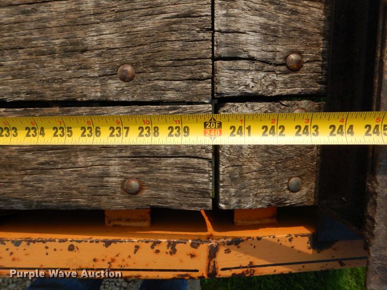 image for item MF9063 2007 Redi Haul R25210  equipment trailer