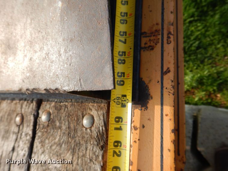 image for item MF9063 2007 Redi Haul R25210  equipment trailer