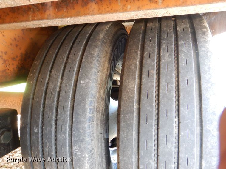 image for item MF9063 2007 Redi Haul R25210  equipment trailer