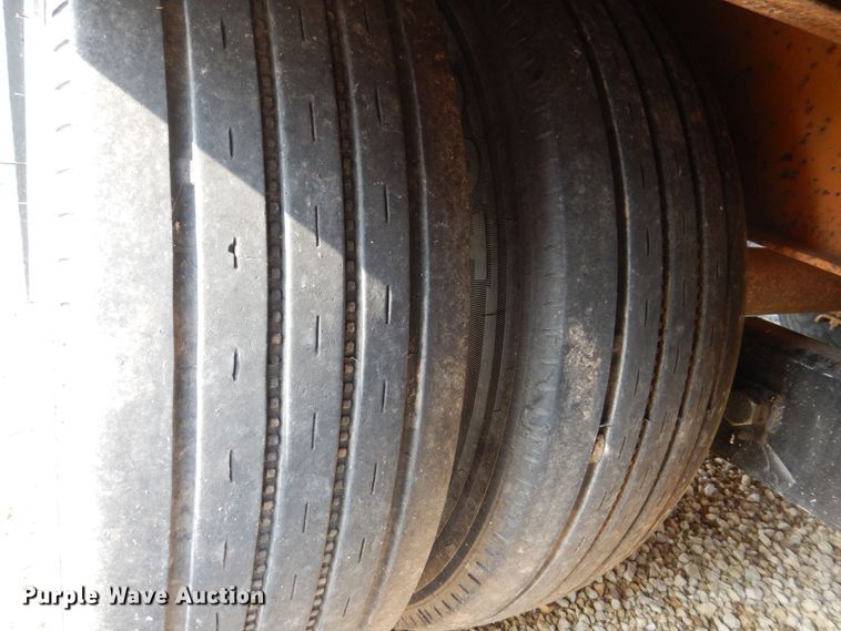 image for item MF9063 2007 Redi Haul R25210  equipment trailer