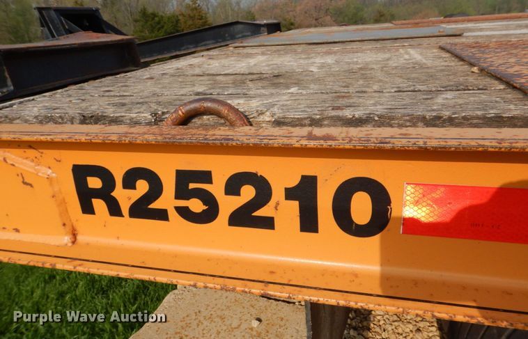 image for item MF9063 2007 Redi Haul R25210  equipment trailer