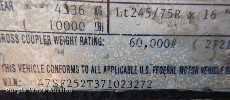 image for item MF9063 2007 Redi Haul R25210  equipment trailer