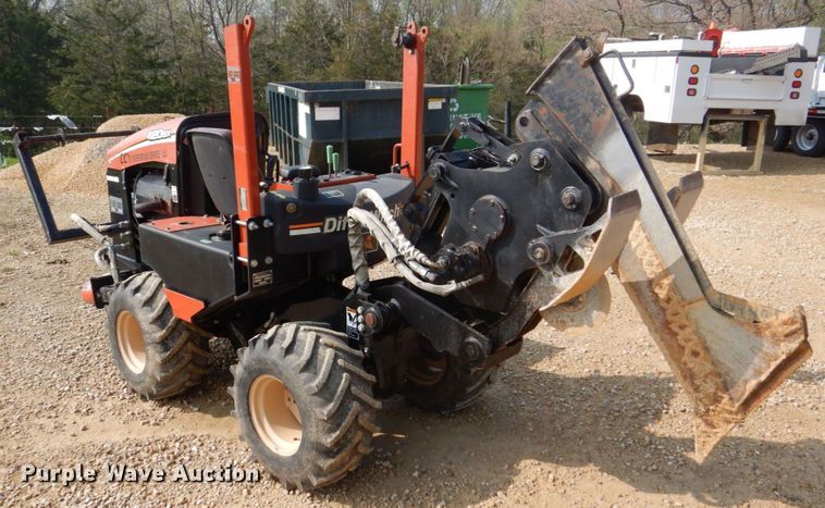 image for item MF9066 2007 Ditch Witch 420SX  cable plow