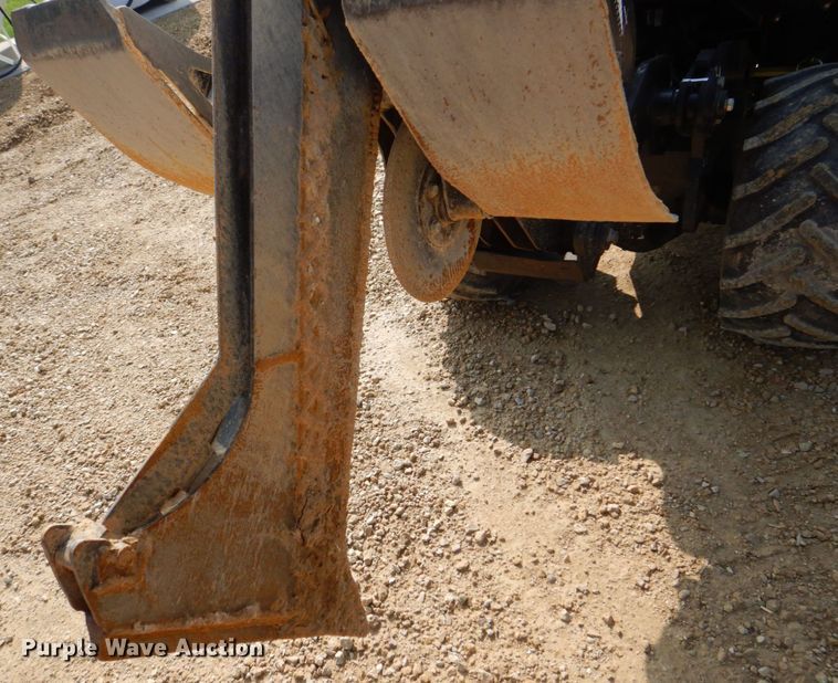 image for item MF9066 2007 Ditch Witch 420SX  cable plow