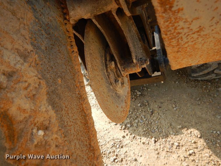 image for item MF9066 2007 Ditch Witch 420SX  cable plow