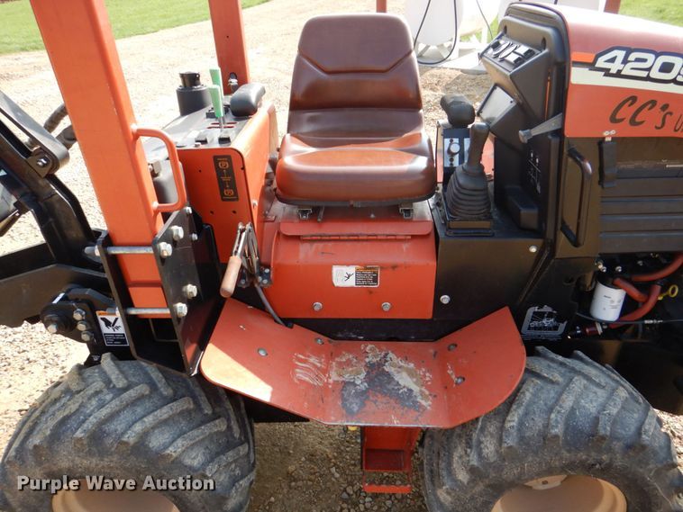 image for item MF9066 2007 Ditch Witch 420SX  cable plow