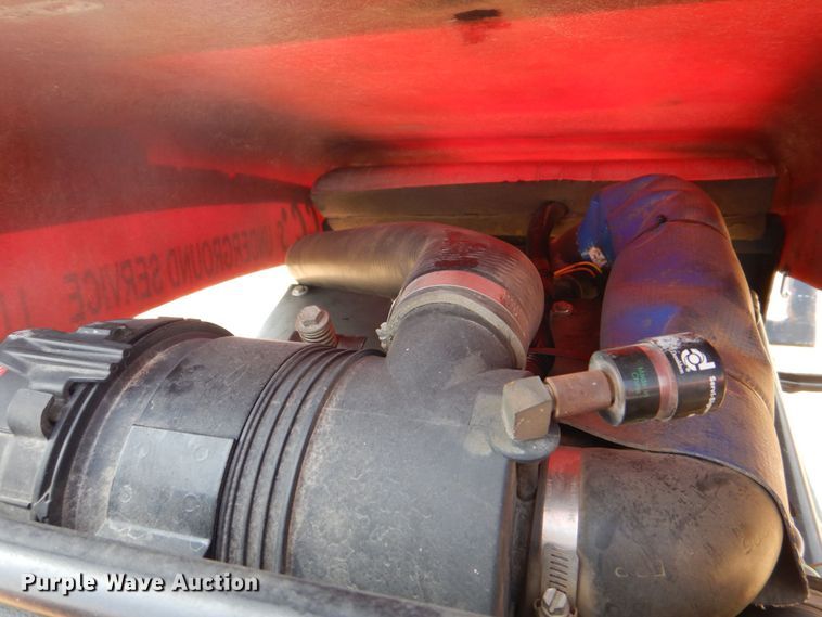 image for item MF9066 2007 Ditch Witch 420SX  cable plow