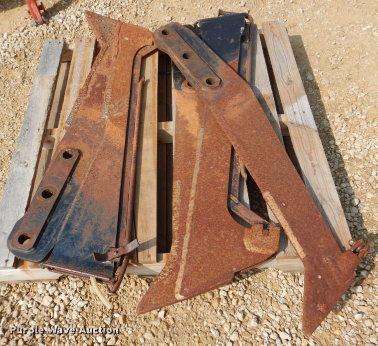 image for item MF9066 2007 Ditch Witch 420SX  cable plow