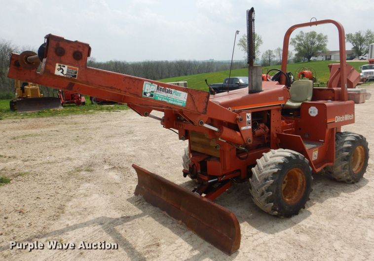 image for item MF9068 Ditch Witch 5110  vibratory cable plow