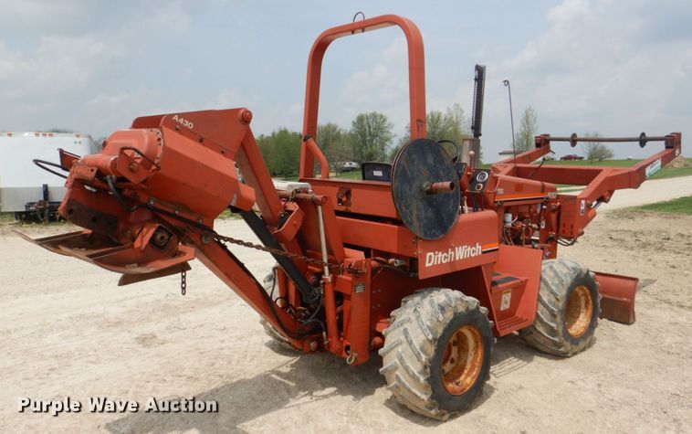 image for item MF9068 Ditch Witch 5110  vibratory cable plow