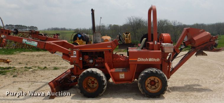 image for item MF9068 Ditch Witch 5110  vibratory cable plow