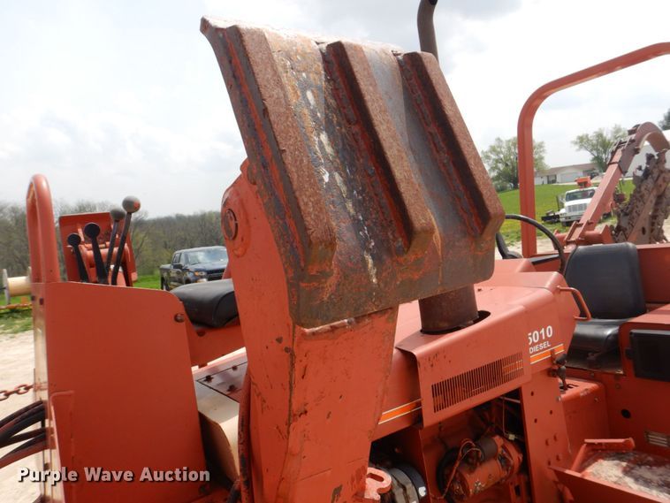 image for item MF9069 Ditch Witch 5010  trencher