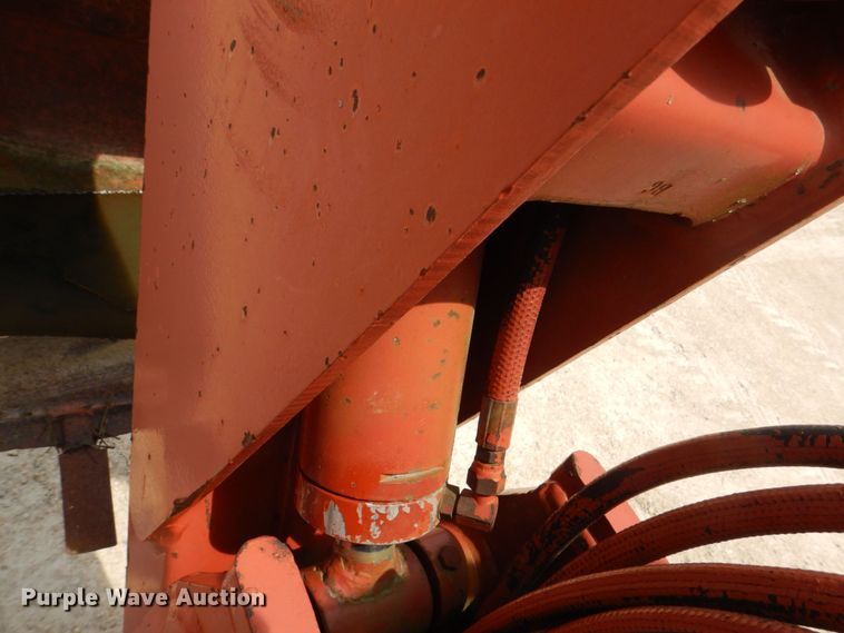 image for item MF9069 Ditch Witch 5010  trencher