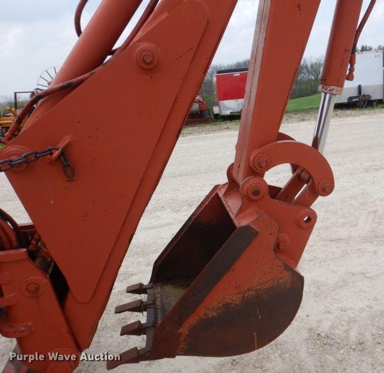 image for item MF9069 Ditch Witch 5010  trencher