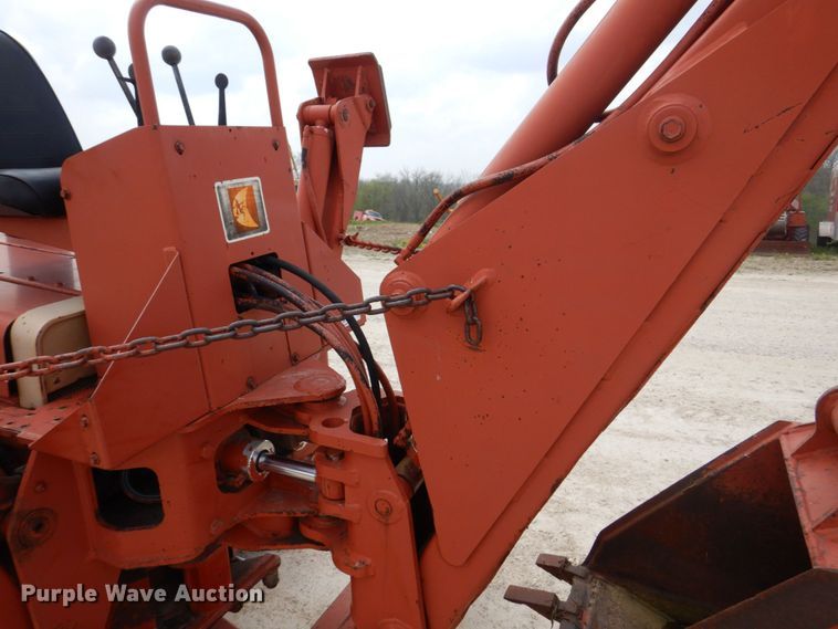 image for item MF9069 Ditch Witch 5010  trencher