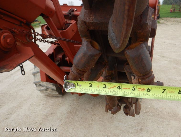 image for item MF9069 Ditch Witch 5010  trencher