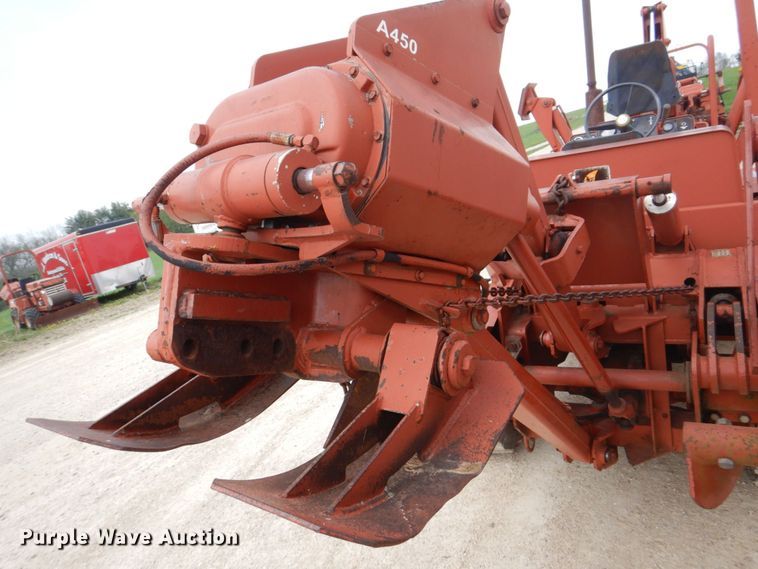 image for item MF9069 Ditch Witch 5010  trencher
