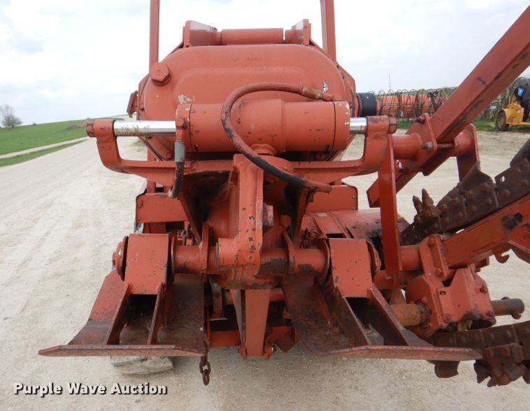 image for item MF9069 Ditch Witch 5010  trencher