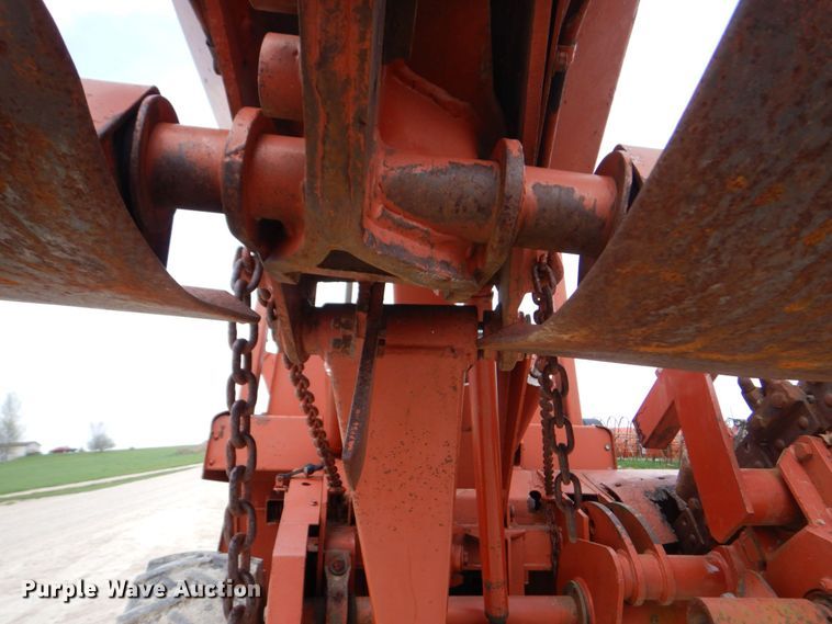 image for item MF9069 Ditch Witch 5010  trencher