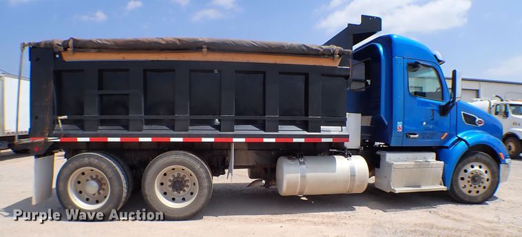 image for item MF9340 2016 Peterbilt 579  dump truck