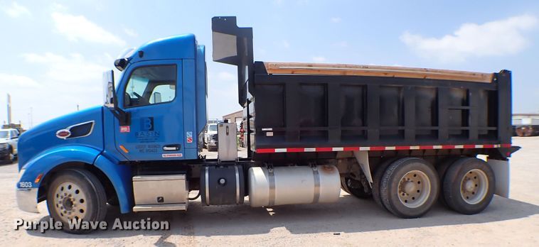 image for item MF9340 2016 Peterbilt 579  dump truck