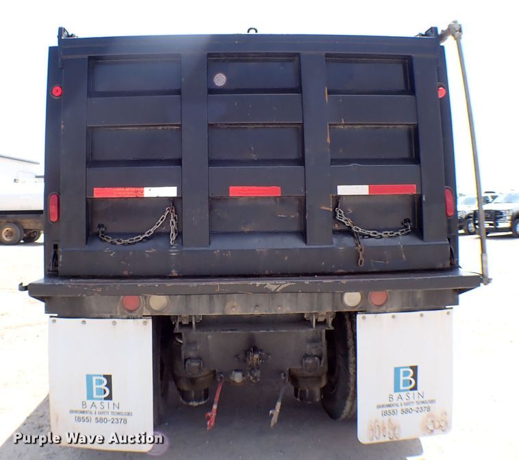 image for item MF9340 2016 Peterbilt 579  dump truck