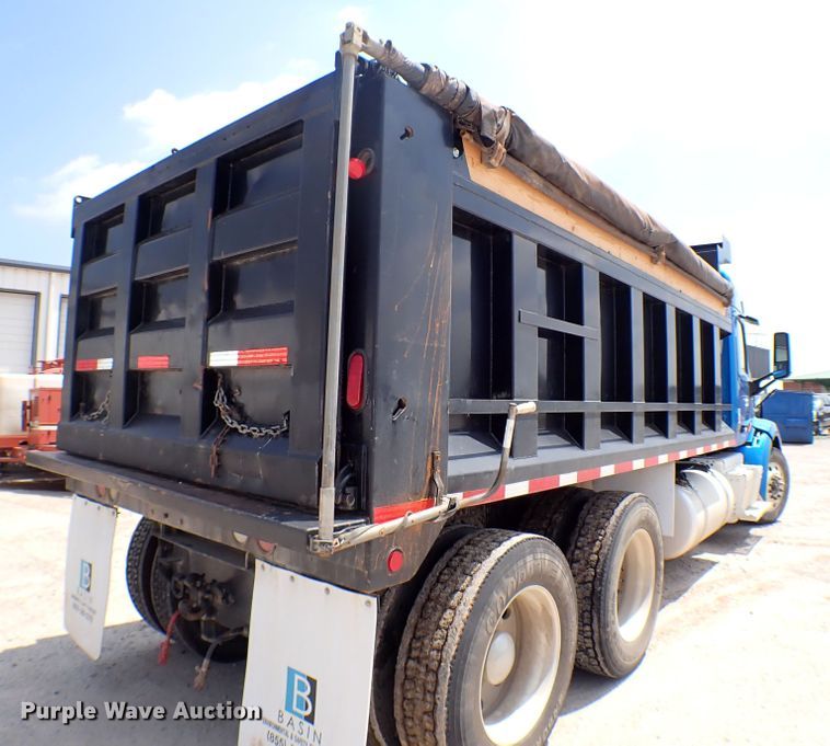 image for item MF9340 2016 Peterbilt 579  dump truck
