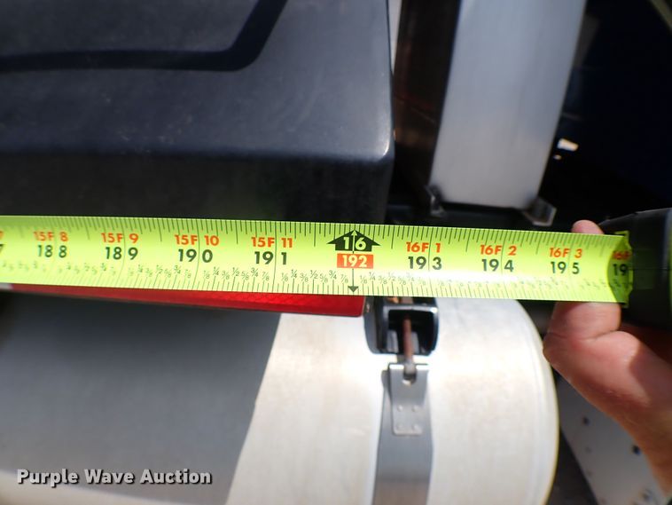 image for item MF9340 2016 Peterbilt 579  dump truck