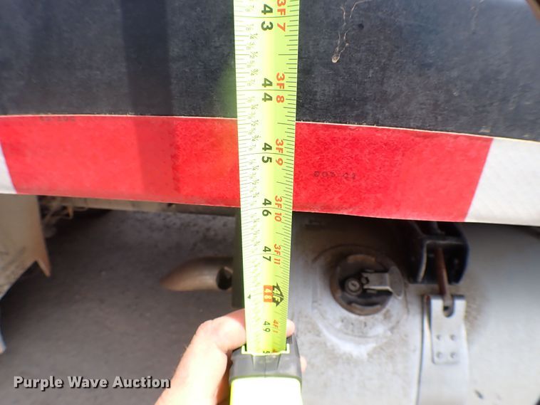 image for item MF9340 2016 Peterbilt 579  dump truck