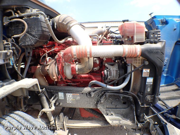 image for item MF9340 2016 Peterbilt 579  dump truck