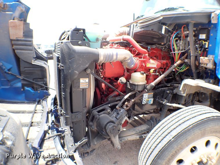 image for item MF9340 2016 Peterbilt 579  dump truck