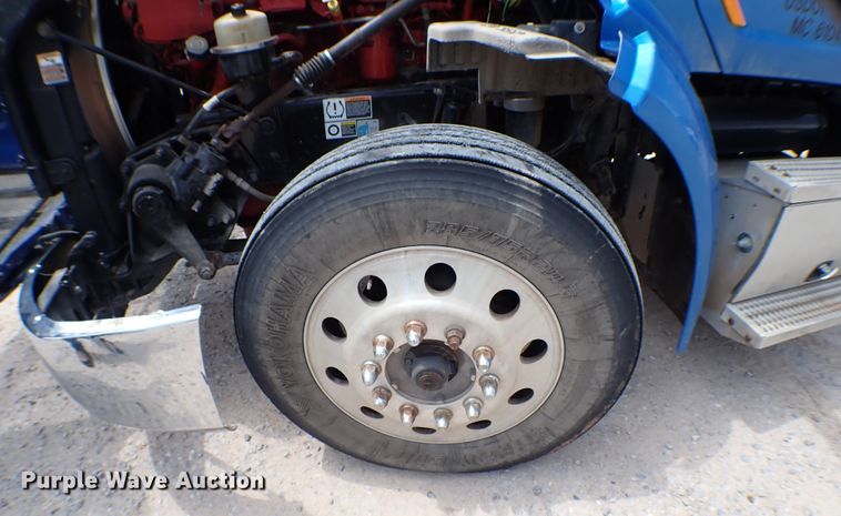 image for item MF9340 2016 Peterbilt 579  dump truck