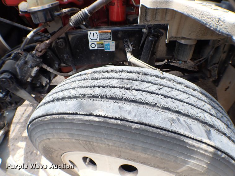 image for item MF9340 2016 Peterbilt 579  dump truck