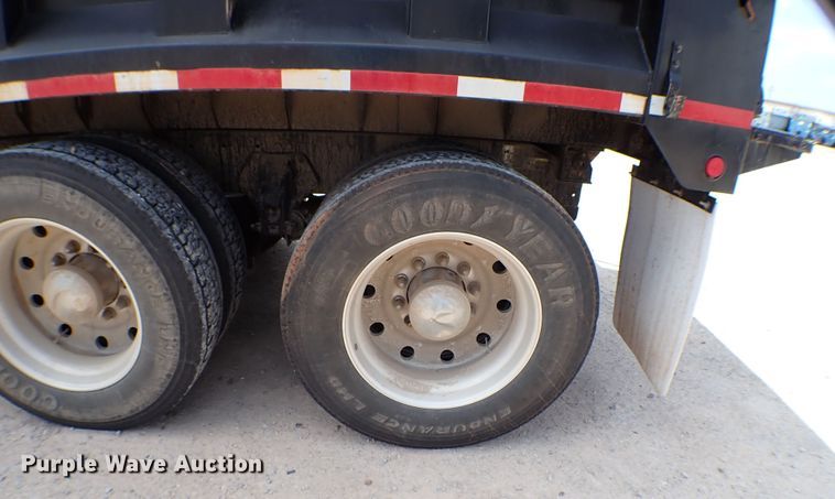 image for item MF9340 2016 Peterbilt 579  dump truck