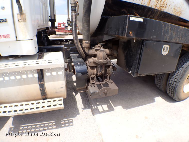 image for item MF9342 1999 Sterling LT3  vacuum truck